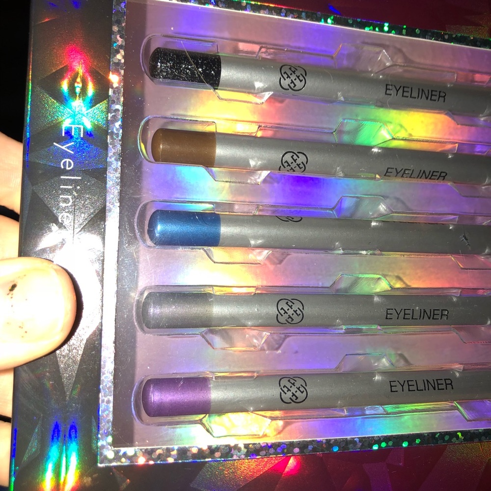 HOST PICK Daisy Fuentes 5 pack beautiful color eyeliners